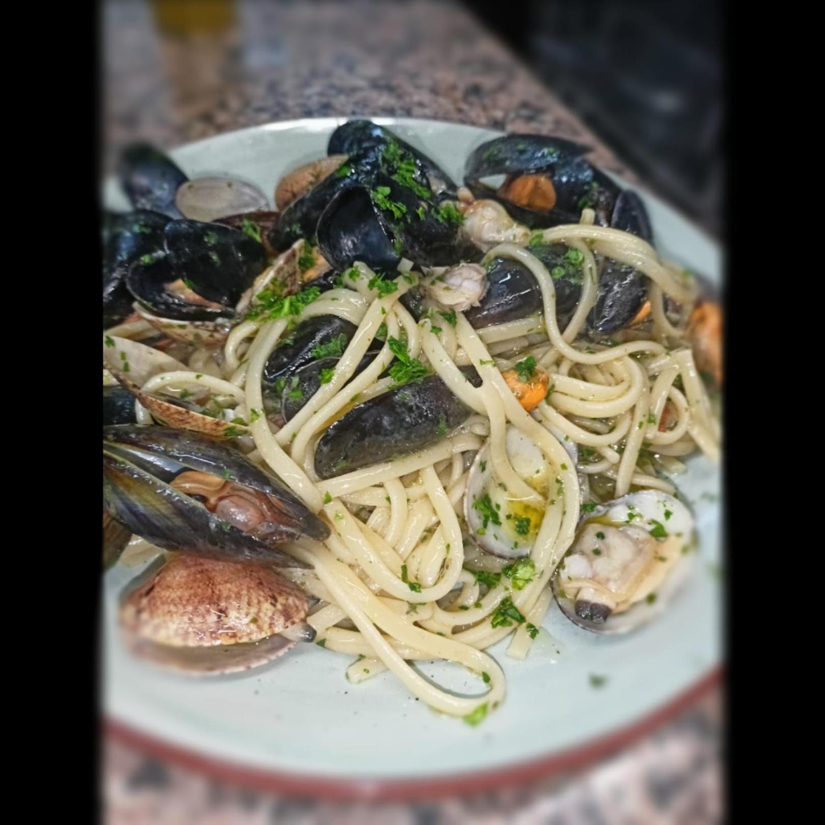 Locanda Genovese 20 La Maddalena  Ngoại thất bức ảnh
